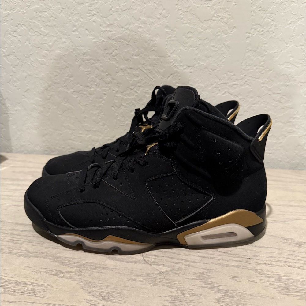 Mens authentic Jordan 6s “Defining moments”